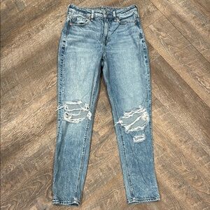American Eagle Outfitters Women’s Strigid Mom High Rise Jeans